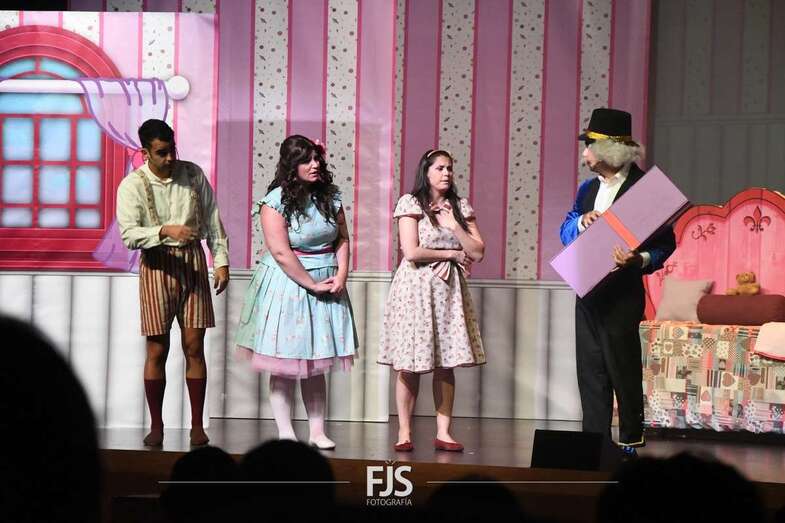 Momento del espectáculo de este miércoles en el Teatro Municipal de Telde/Francisco Javier Santana.